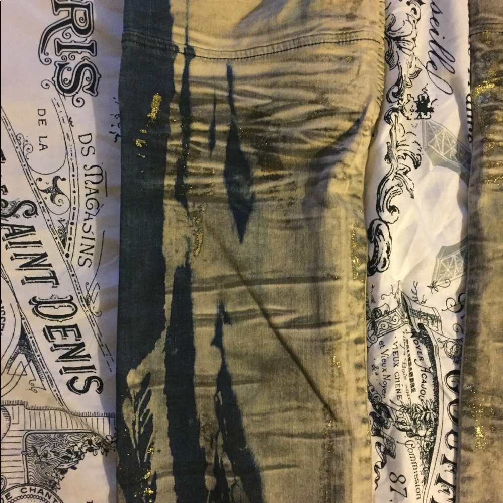 Robin’s Jeans - Picture 2 of 7